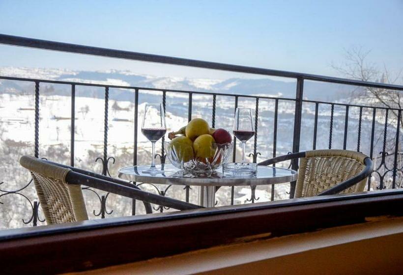 带观景的标准间, Lucky