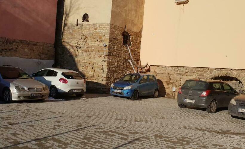 带观景的标准间, Lucky