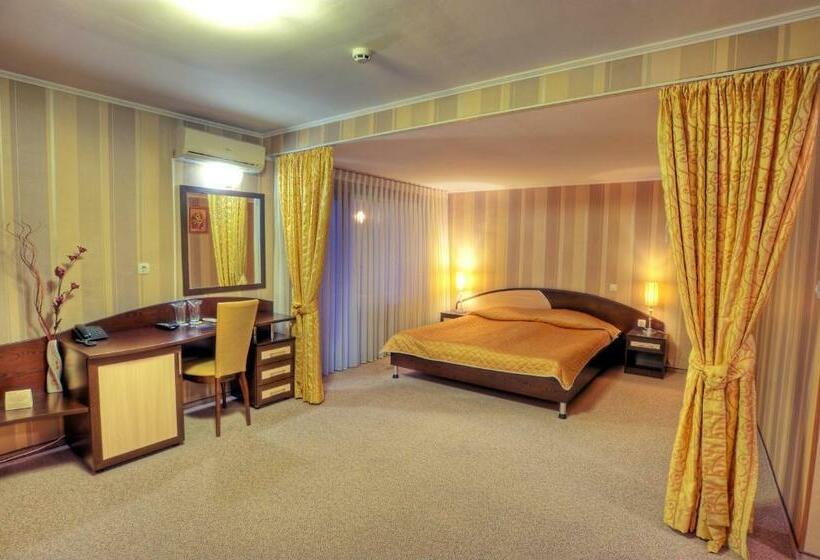 סוויטה דלוקס, Luxor