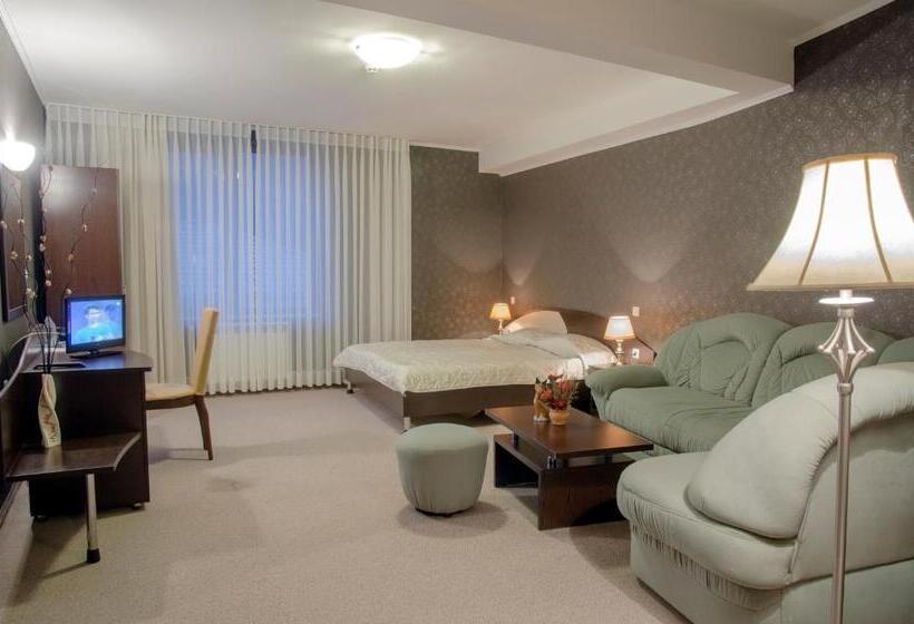 ジュニアスイート, Luxor