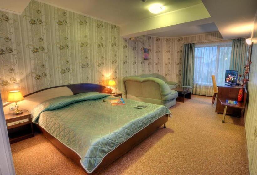 סוויטת ג'וניור, Luxor