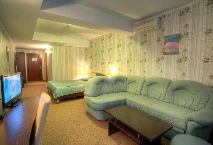 סוויטת ג'וניור, Luxor