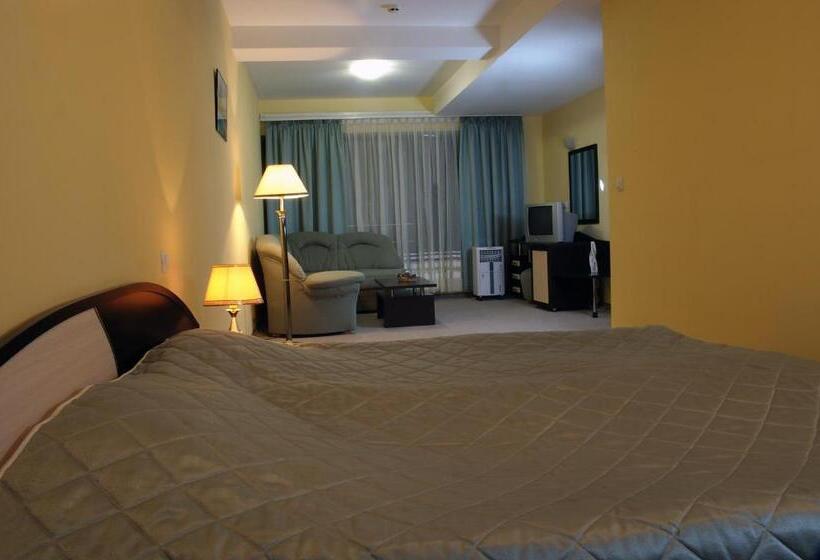 סוויטת ג'וניור, Luxor