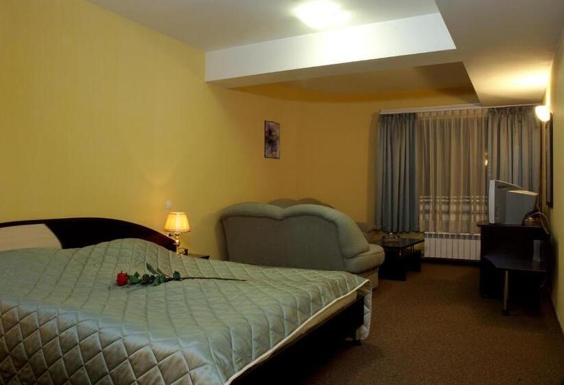 ジュニアスイート, Luxor