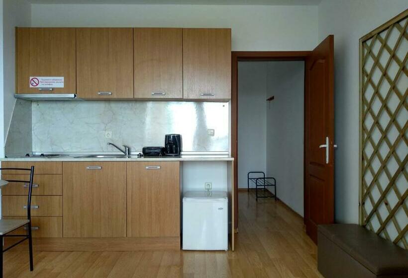 إستوديو سوبيريور, Morski Briz