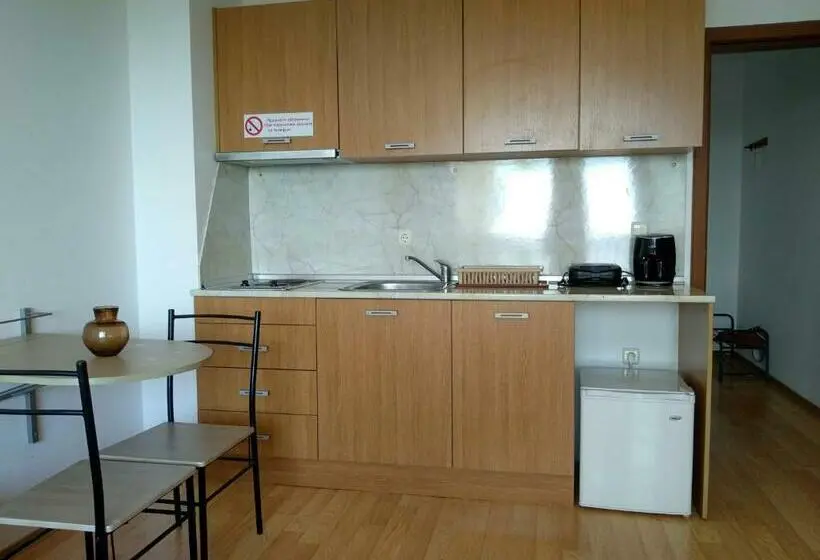 استودیوی استاندارد, Morski Briz