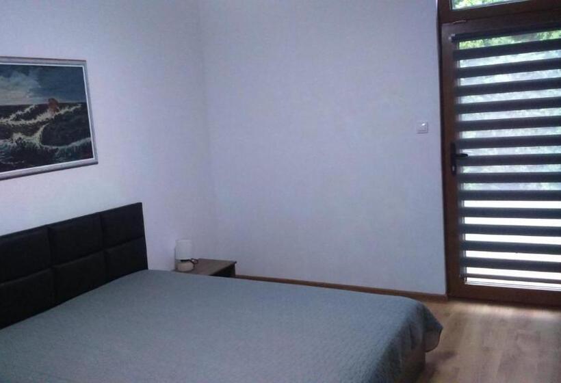 شقة غرفتين, Morski Briz