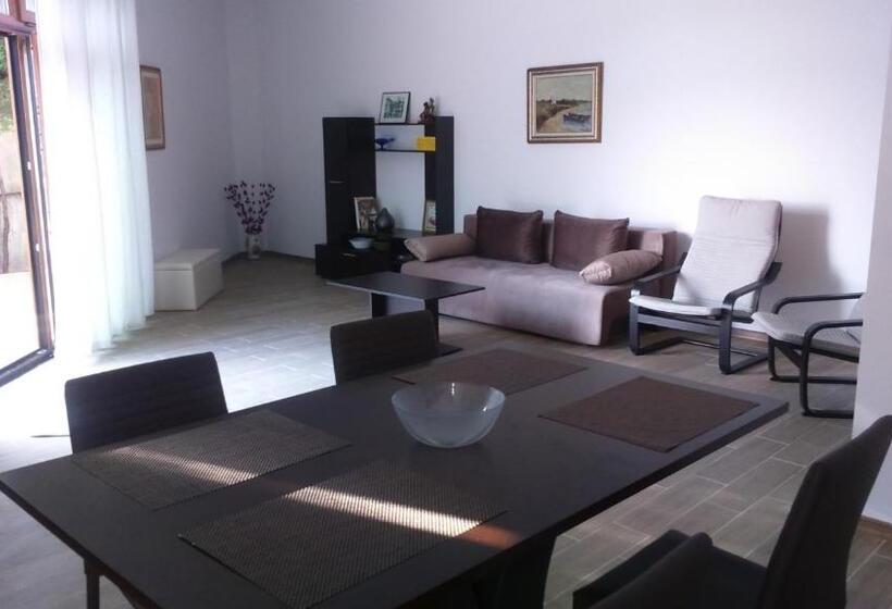 شقة غرفتين, Morski Briz