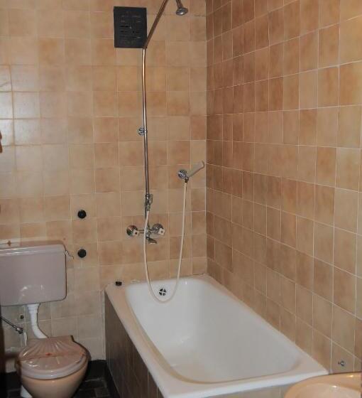 דירה בת חדר שינה 1 עם מרפסת, Neptune