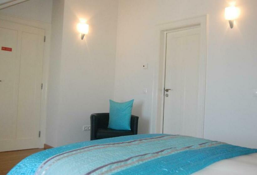 オーシャンビュースタンダードルームバルコニー付き, Residence Lagos