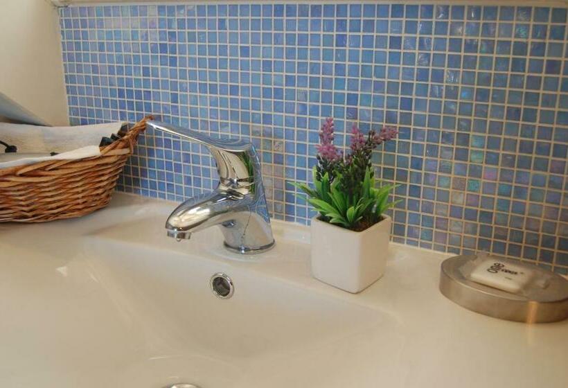 オーシャンビュースタンダードルームバルコニー付き, Residence Lagos