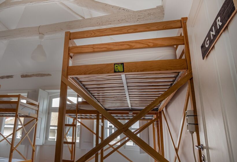 Cama em Quarto Partilhado, Rock N Porto Hostel