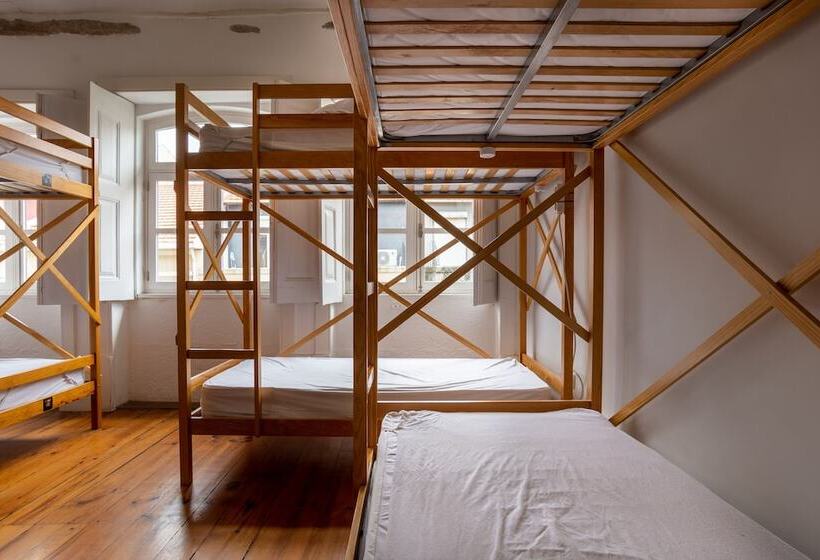Cama em Quarto Partilhado, Rock N Porto Hostel