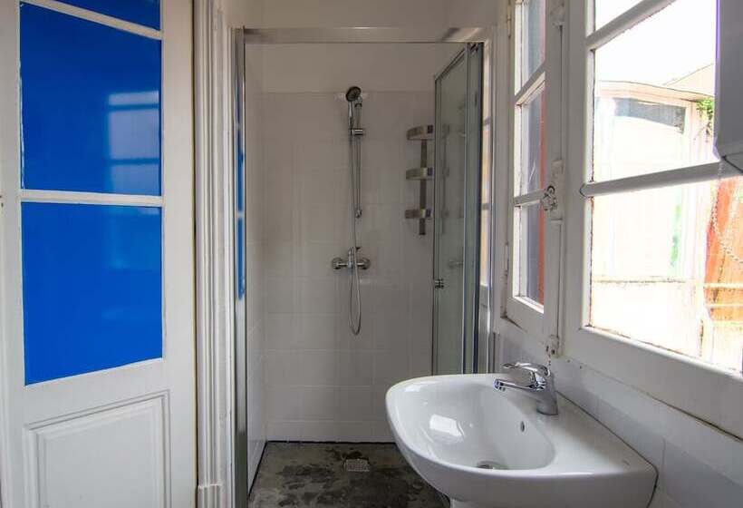 Cama em Quarto Partilhado, Rock N Porto Hostel