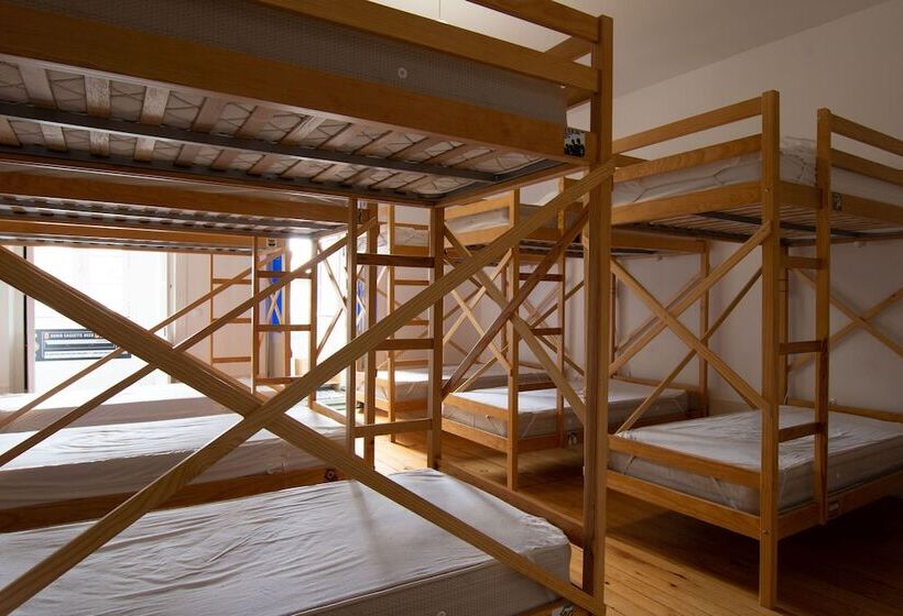 Cama em Quarto Partilhado, Rock N Porto Hostel