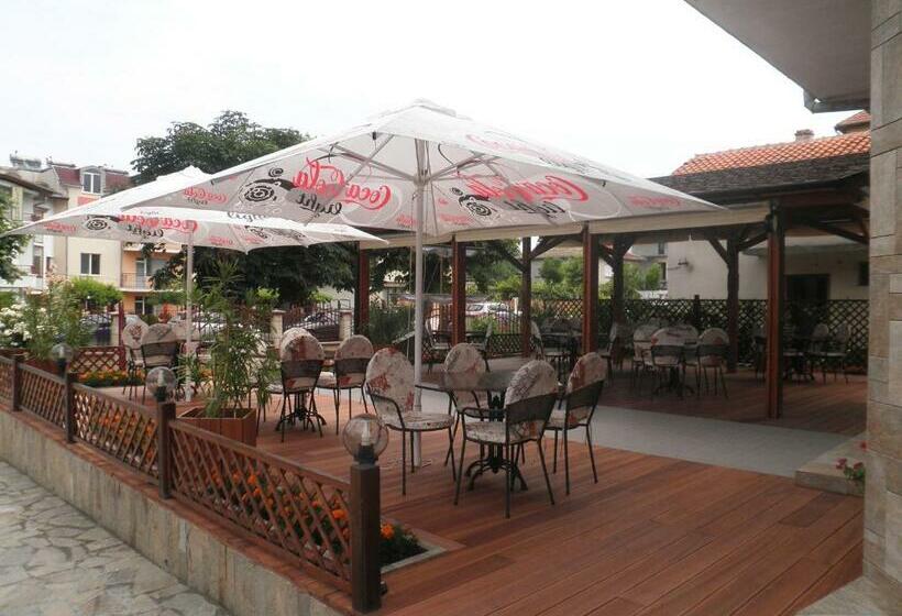 חדר סטנדרט עם מרפסת, Saint George Family