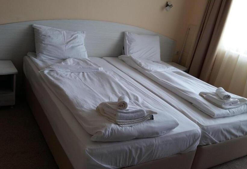 اتاق استاندارد با چشمانداز کوهستان, Toma S Residence Front Beach