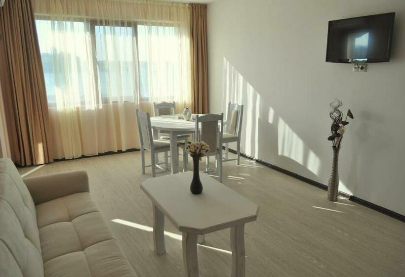 آپارتمان 1 خوابه با بالکن و چشمانداز دریا, Toma S Residence Front Beach