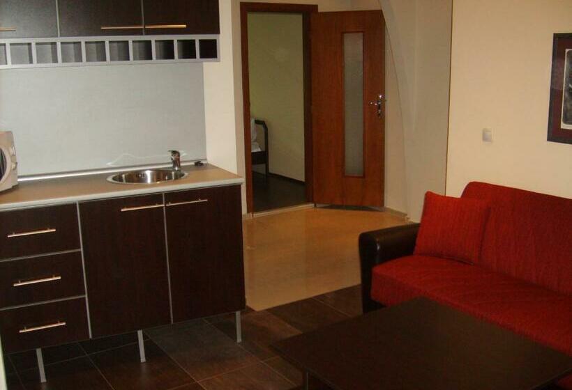 סוויטה, Trakart Residence