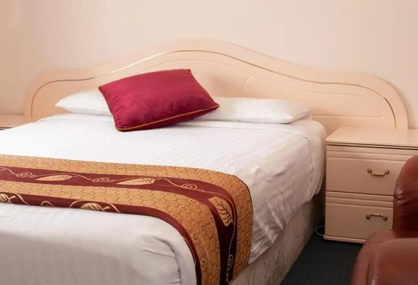 Perhehuone, Manjimup Motor Inn