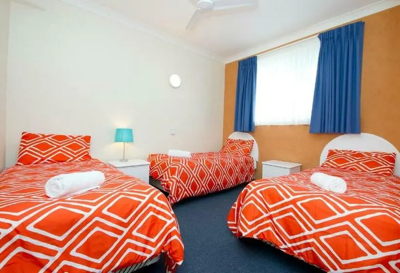 Perhesviitti, Tuncurry Beach Motel