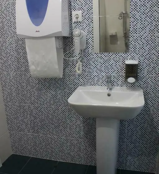 تختخواب در اتاق مشترک, Uau Hostel