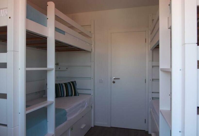 공동 객실, Uau Hostel