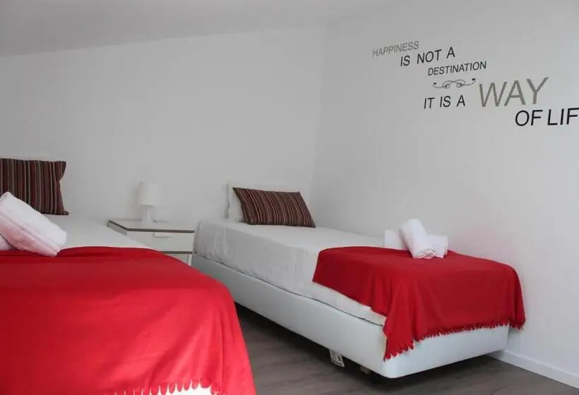 اتاق استاندارد با سرویس بهداشتی مشترک, Uau Hostel