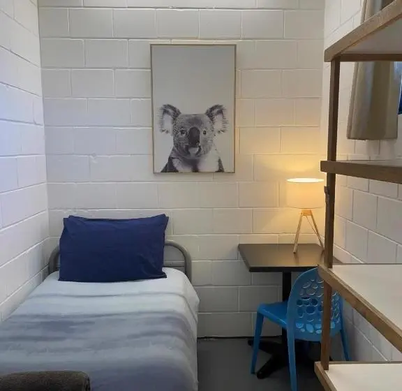 Standard Yhden Hengen Huone Jaettu Kylpyhuone, Yha Coolangatta Gold Coast