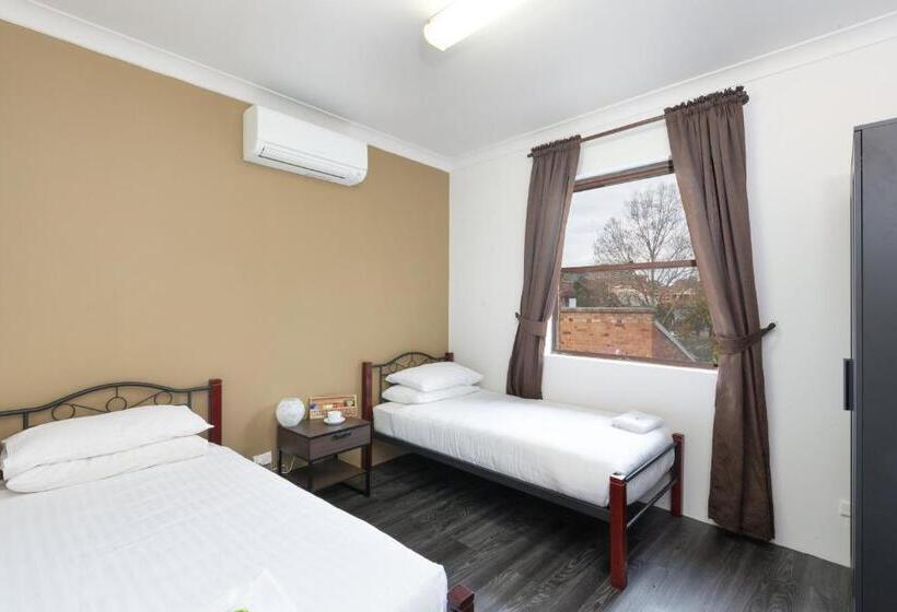 Номер Стандарт Совместная Ванная, The Village Surry Hills