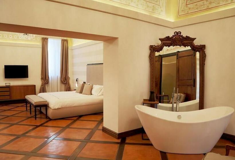 스위트, Al Palazzetto