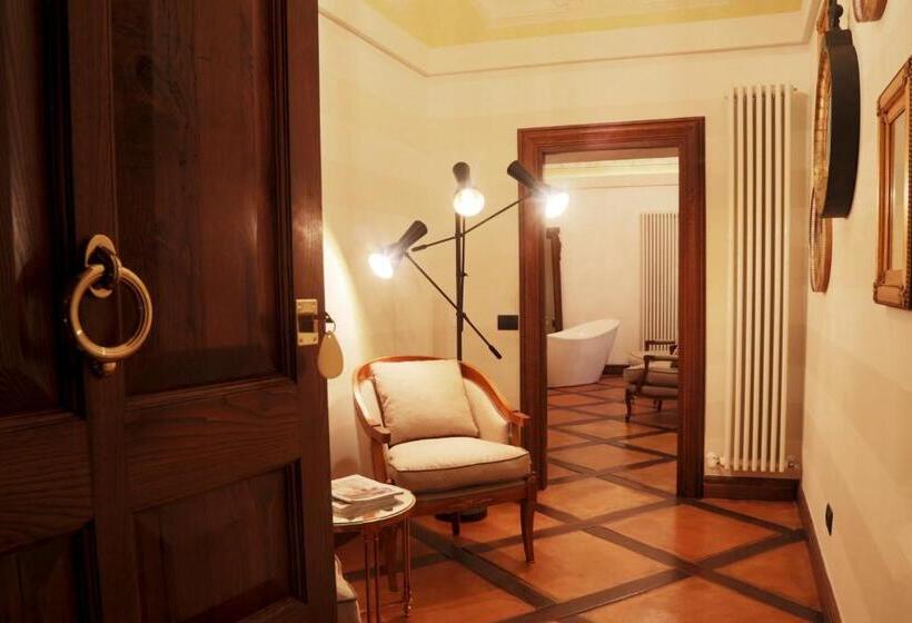 스위트, Al Palazzetto