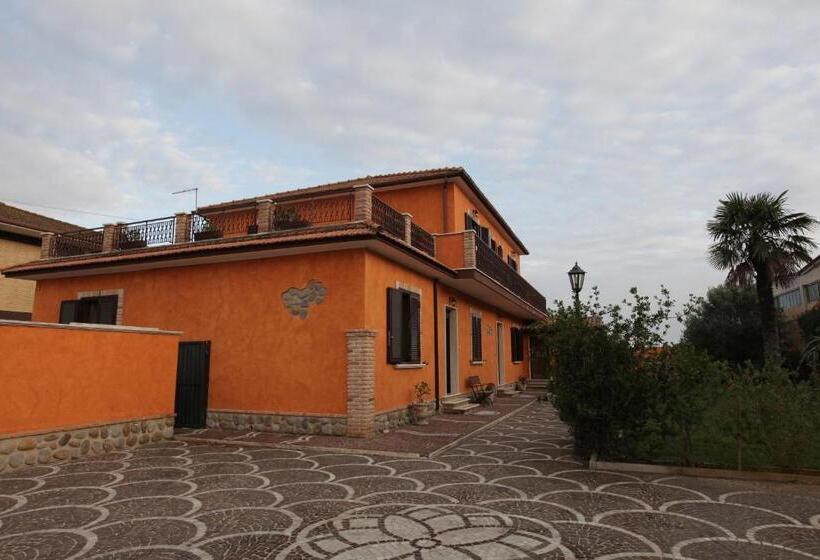 חדר סטנדרט לשלושה, Number60