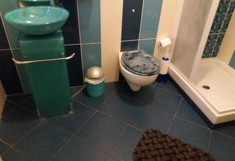 חדר סופריור לארבעה, Number60