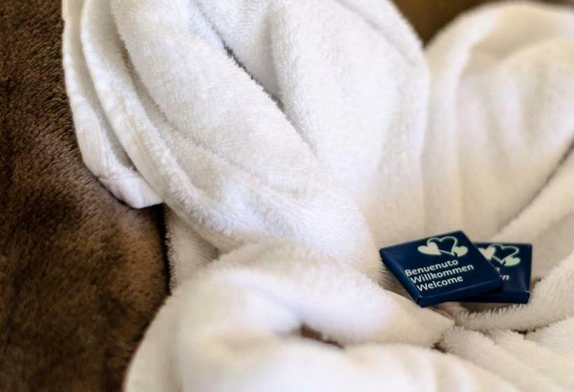 Номер Стандарт, Raschötzhof