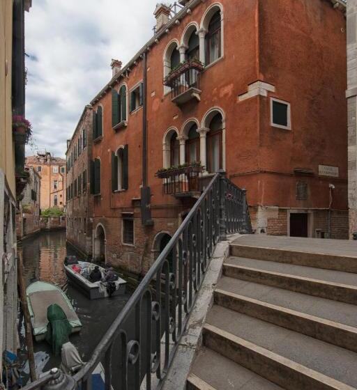 اتاق استاندارد چهارنفره با سرویس بهداشتی مشترک, San Giacomo Venezia