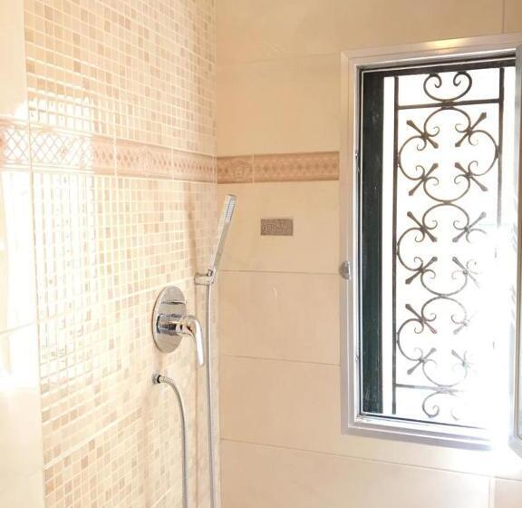 اتاق استاندارد چهارنفره با سرویس بهداشتی مشترک, San Giacomo Venezia