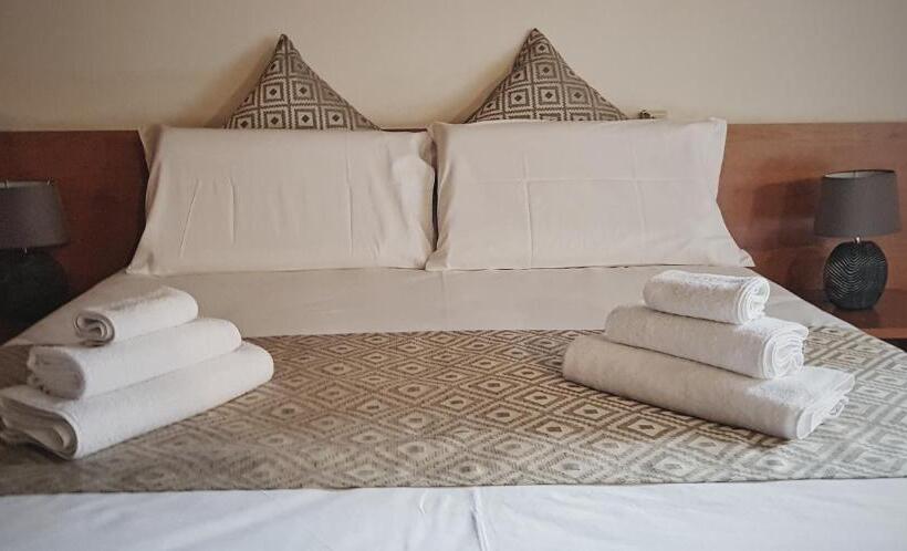 اتاق استاندارد چهارنفره با سرویس بهداشتی مشترک, San Giacomo Venezia