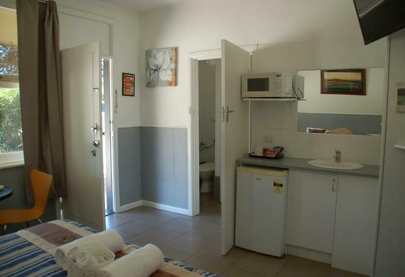 חדר סטנדרט עם מיטת קינג, Calder Motel