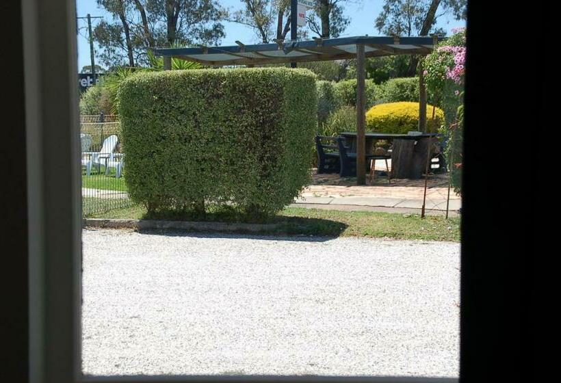 חדר סטנדרט עם מיטת קינג, Calder Motel