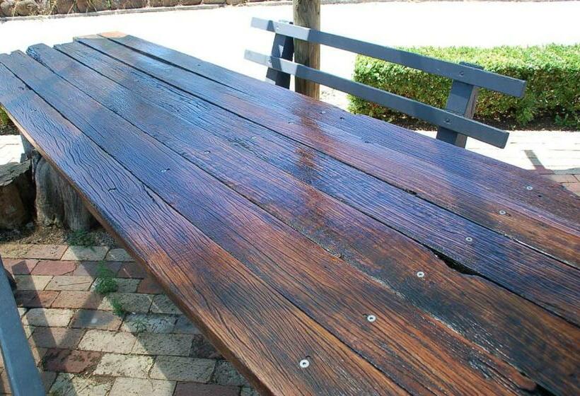 חדר סטנדרט, Calder Motel