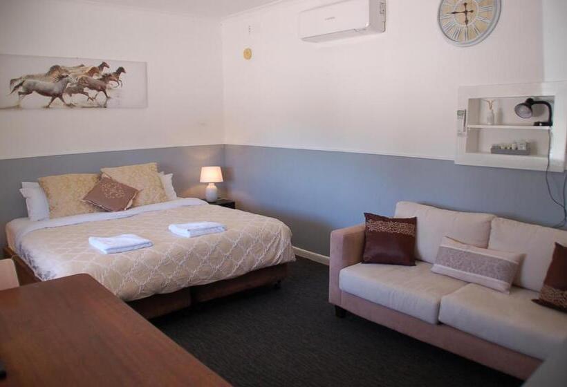 חדר דלוקס עם מיטת קינג, Calder Motel