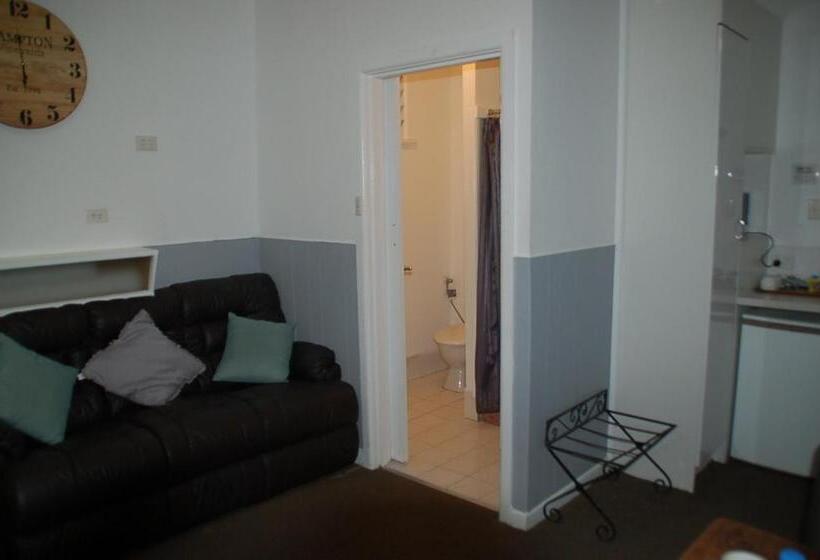 חדר דלוקס עם מיטת קינג, Calder Motel