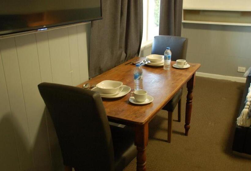 جناح ديلوكس سرير كينج, Calder Motel