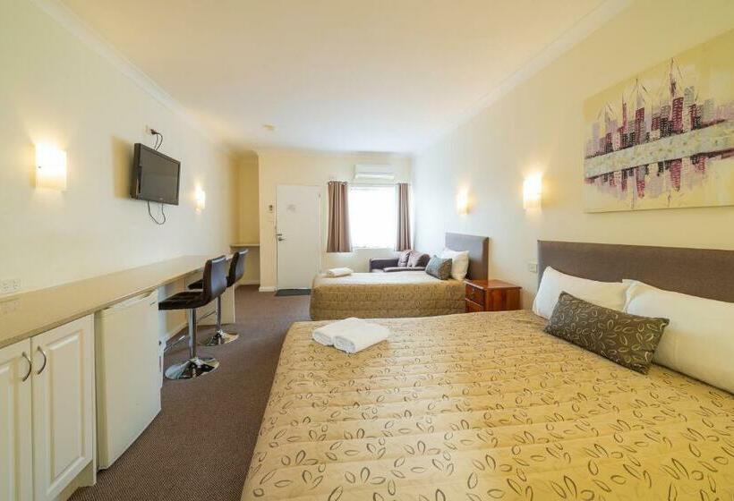 חדר סופריור, Castle Motel