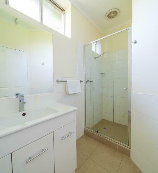 חדר סופריור, Castle Motel