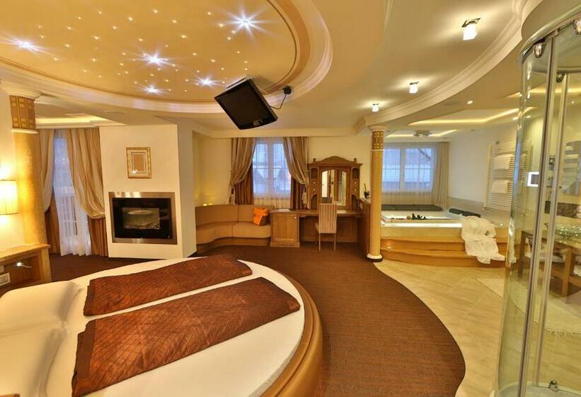 סוויטה עם ג'קוזי, Dolce Avita Hotel Spa & Resort