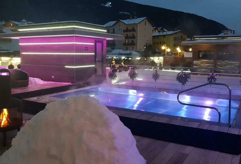 חדר דלוקס עם מיטת קינג, Dolce Avita Hotel Spa & Resort