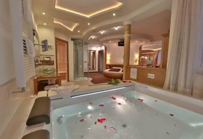 ハイドロマッサージバス付きスイート, Dolce Avita Hotel Spa & Resort