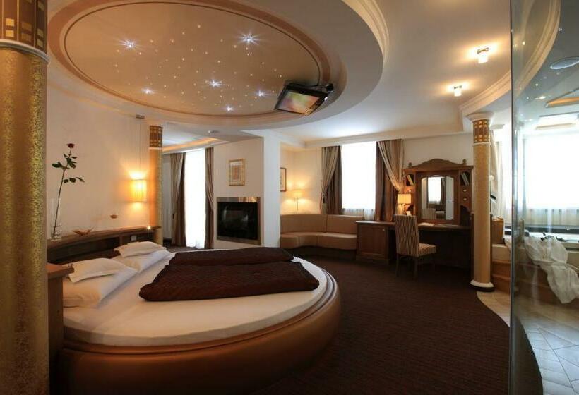 סוויטה עם ג'קוזי, Dolce Avita Hotel Spa & Resort